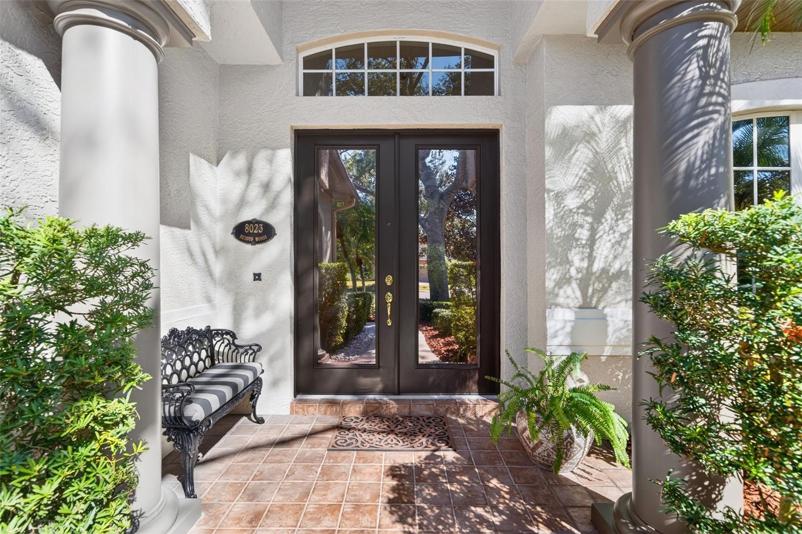 8023 DESOTO WOODS DR