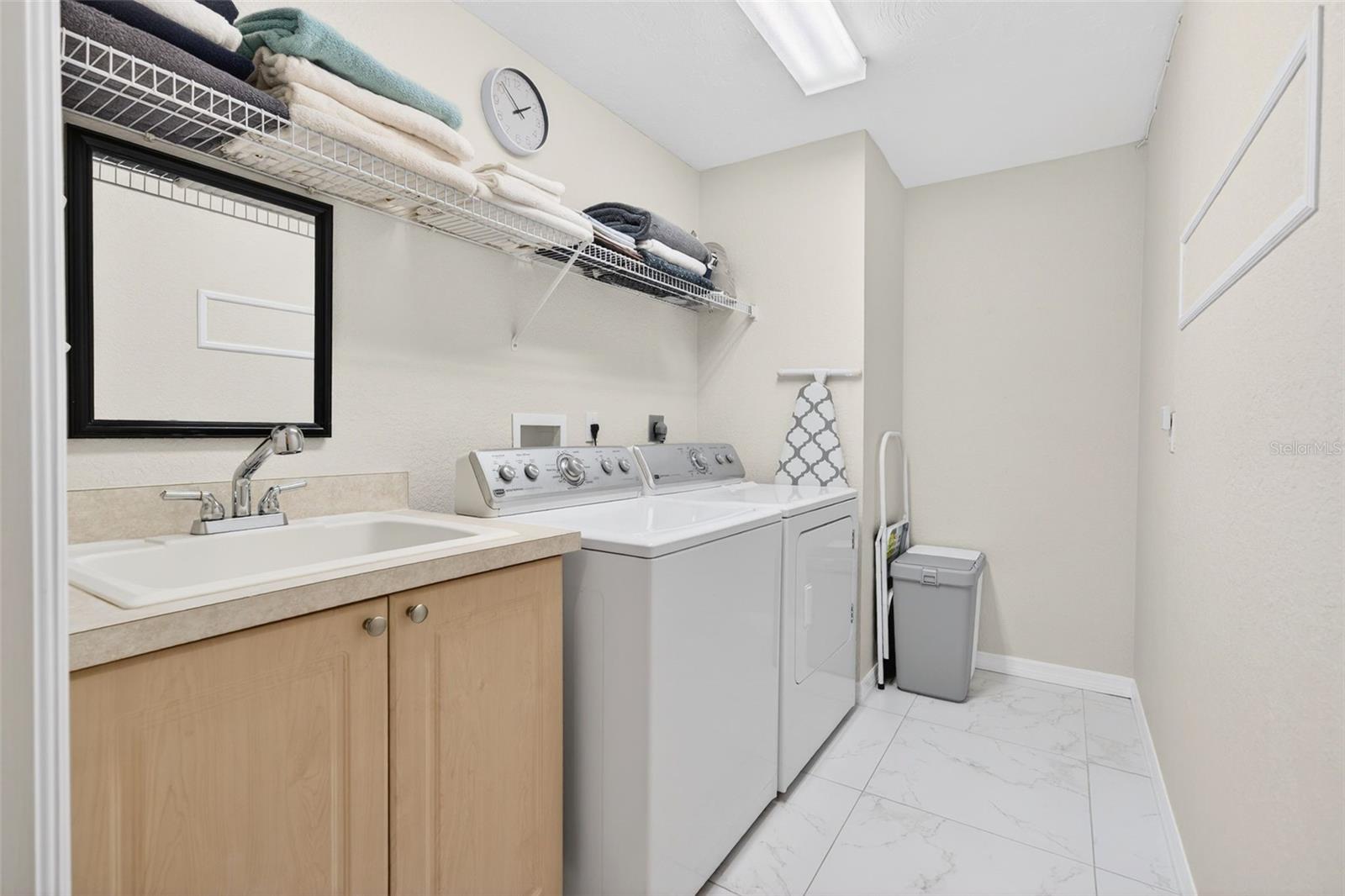 8023 DESOTO WOODS DR