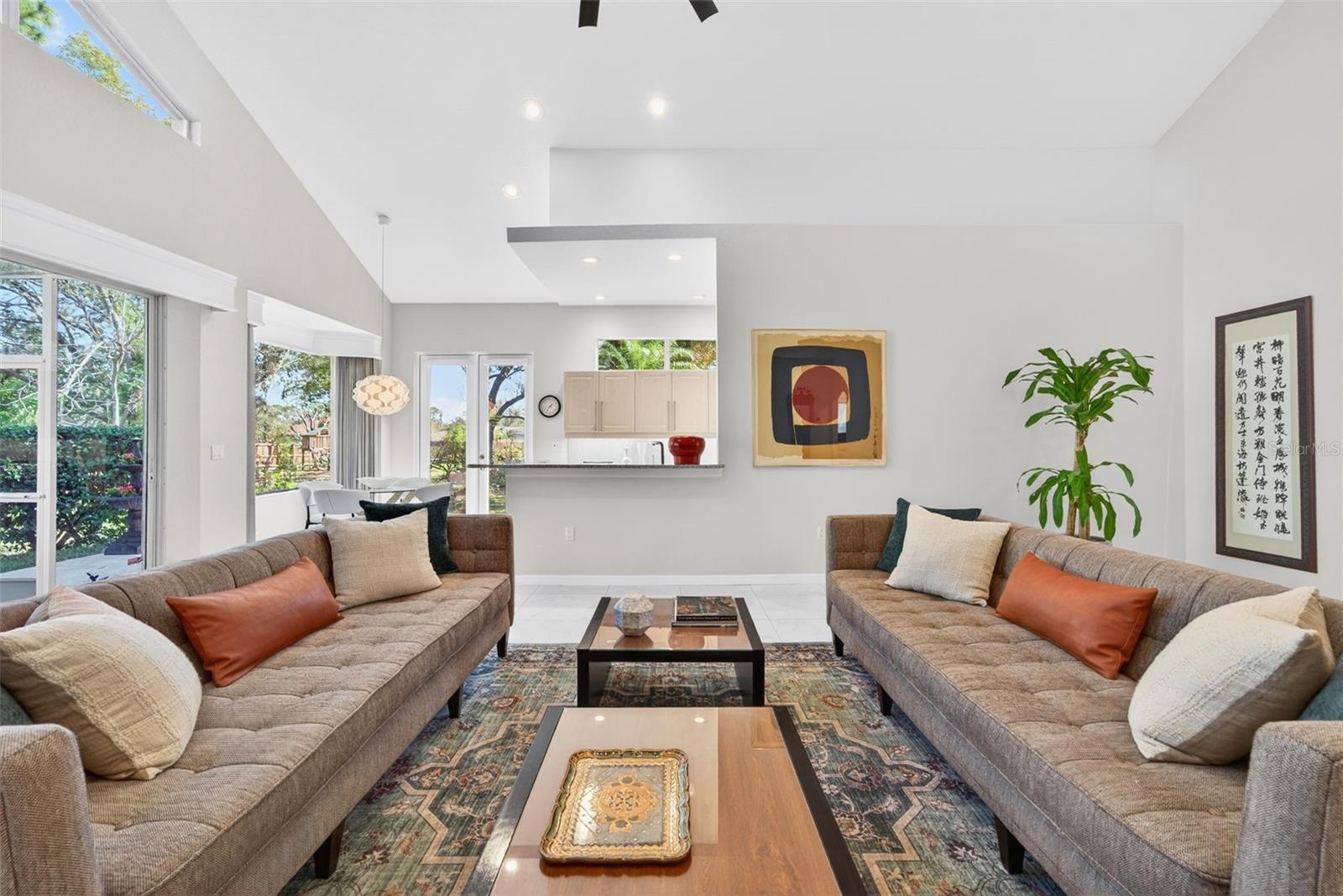 8023 DESOTO WOODS DR