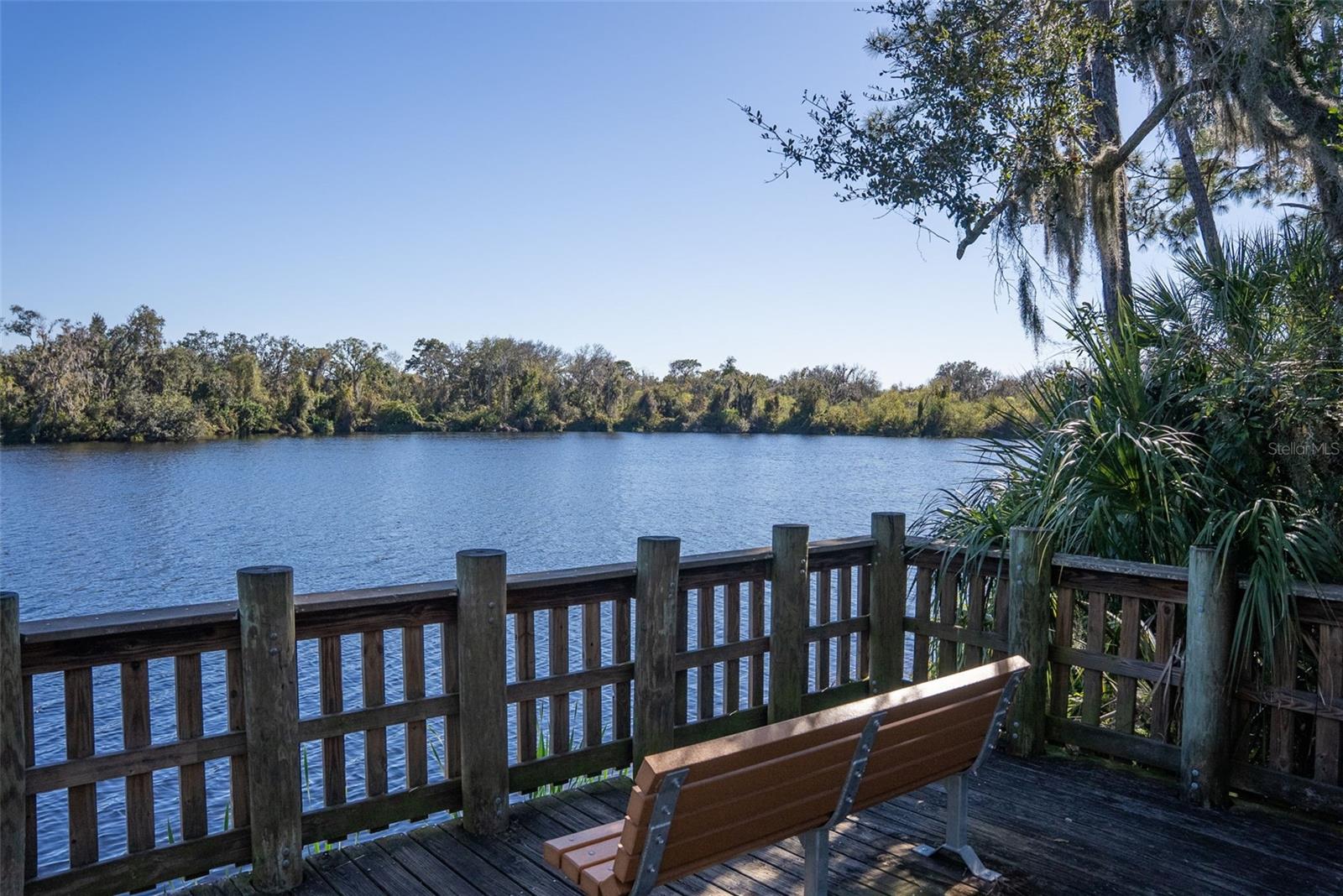 8023 DESOTO WOODS DR