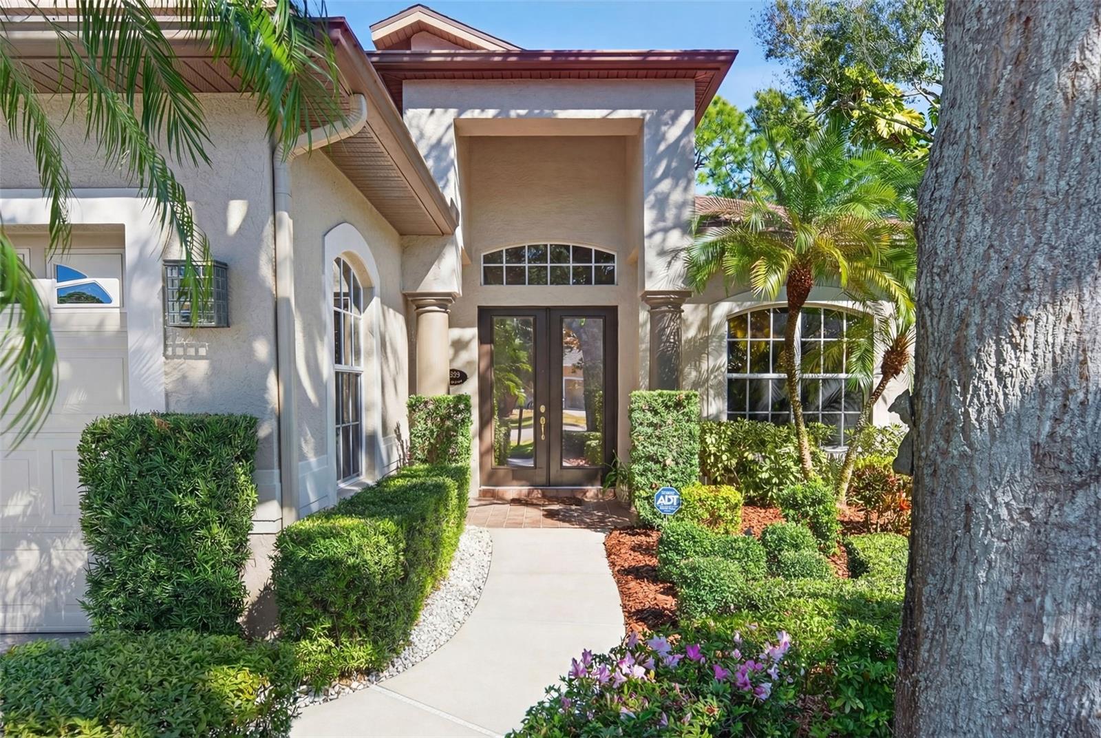 8023 DESOTO WOODS DR