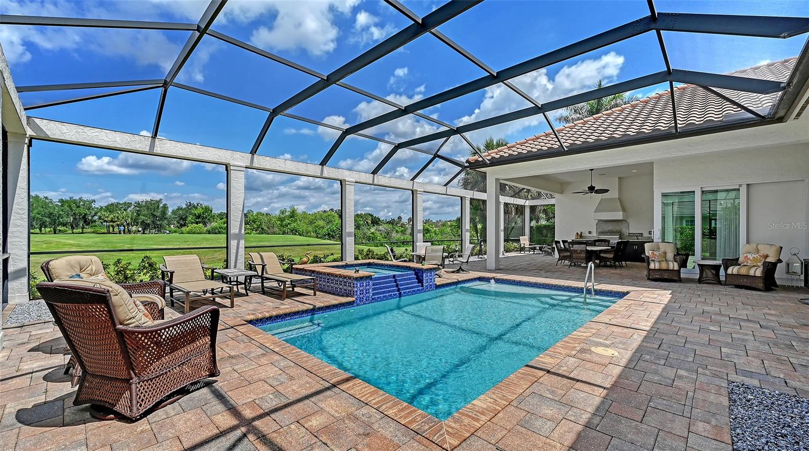 3331 FOUNDERS CLUB DR