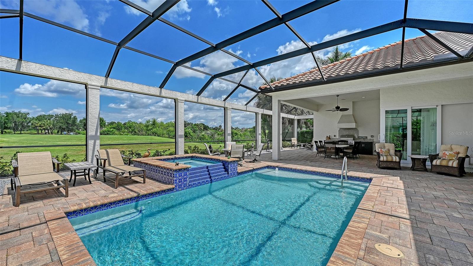 3331 FOUNDERS CLUB DR