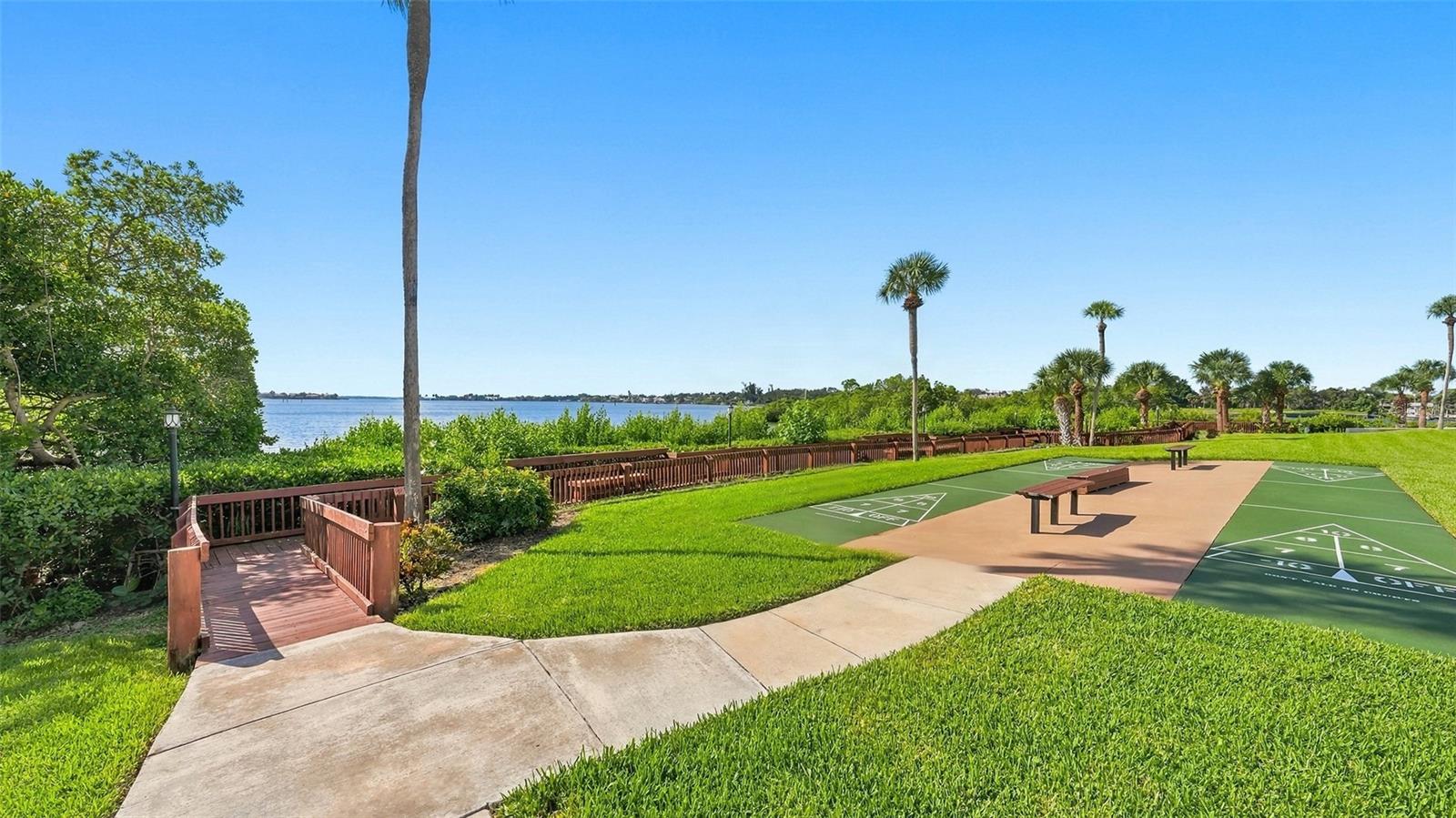 1622 STICKNEY POINT RD #22-102