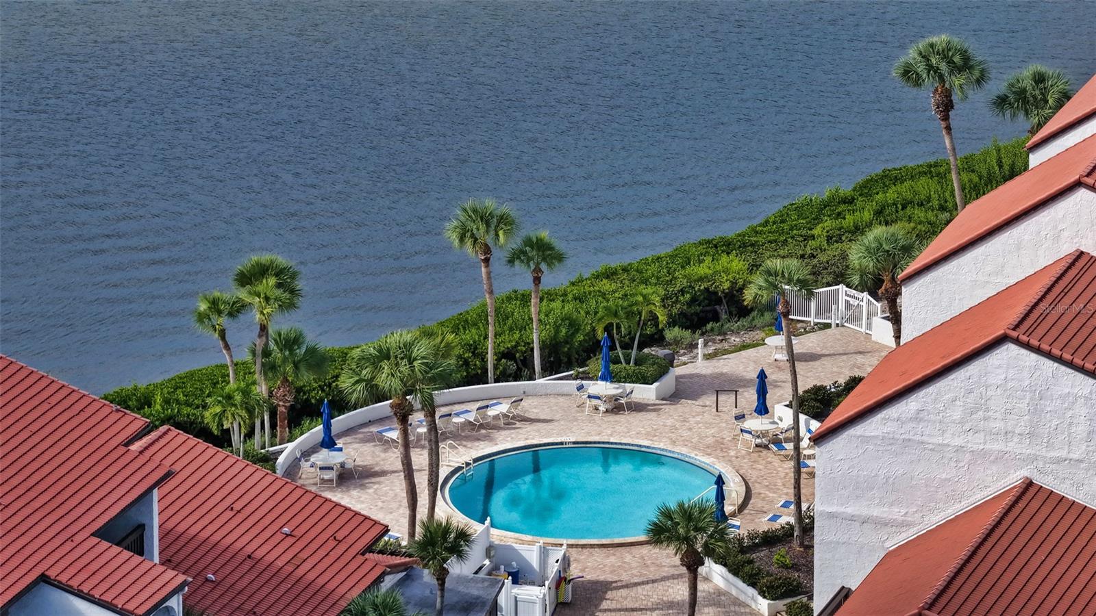1622 STICKNEY POINT RD #22-102