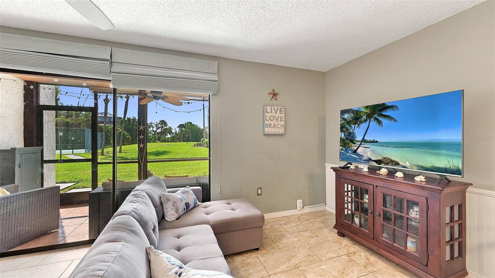 1622 STICKNEY POINT RD #22-102