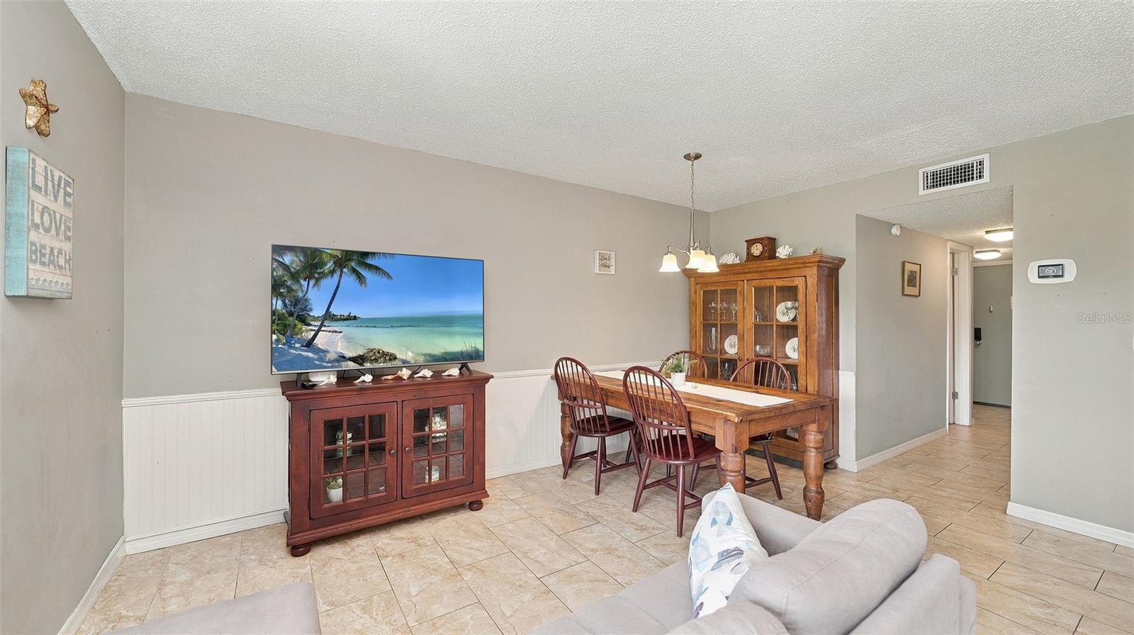 1622 STICKNEY POINT RD #22-102