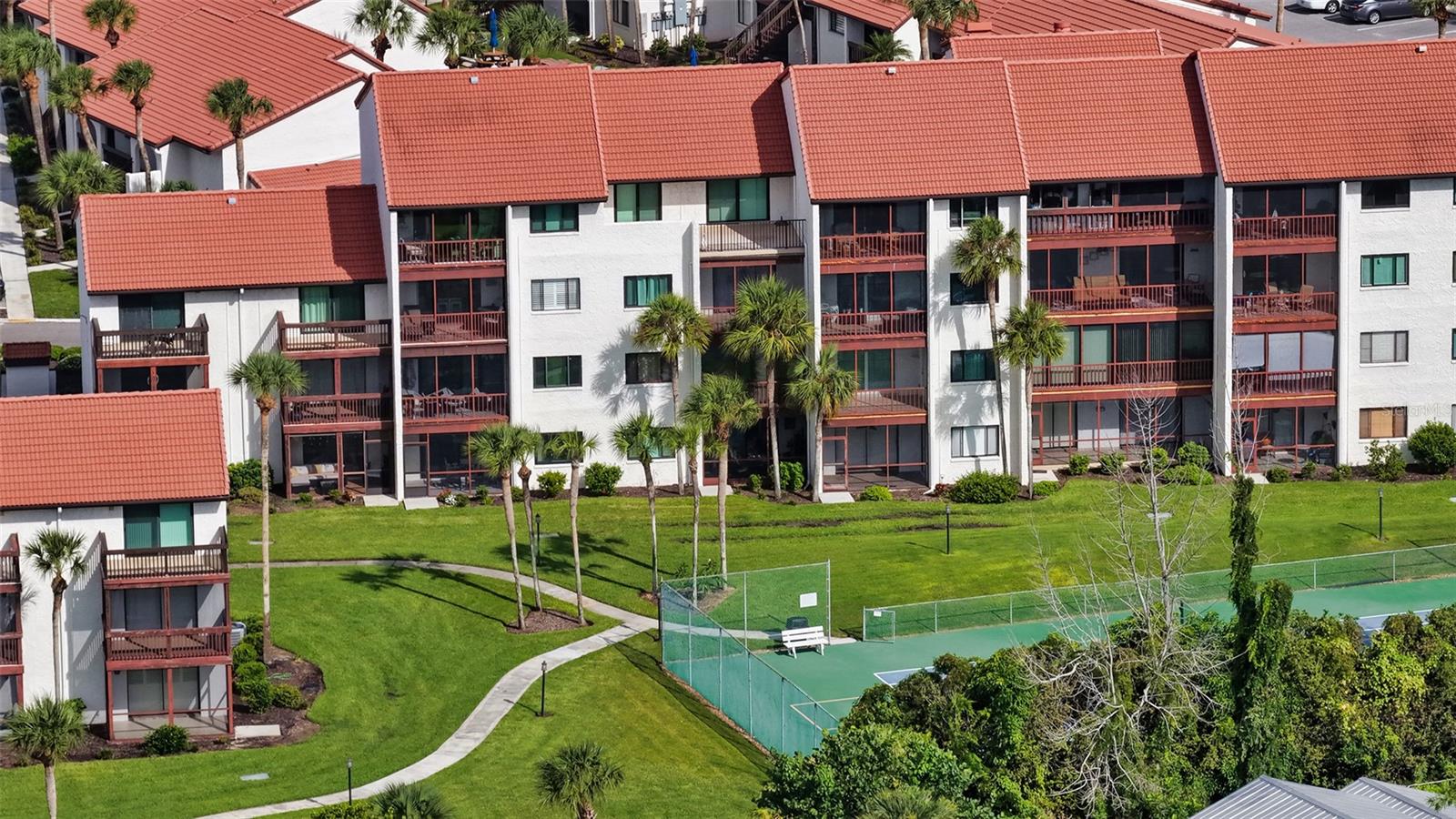 1622 STICKNEY POINT RD #22-102