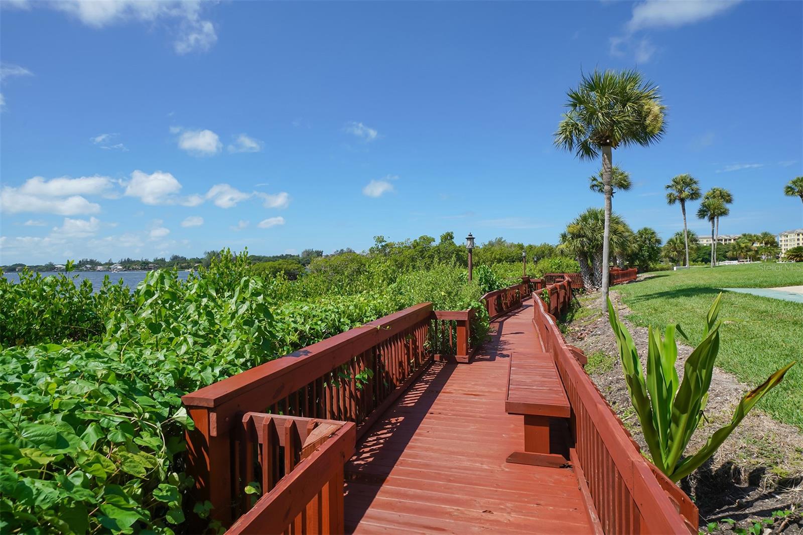 1622 STICKNEY POINT RD #22-102