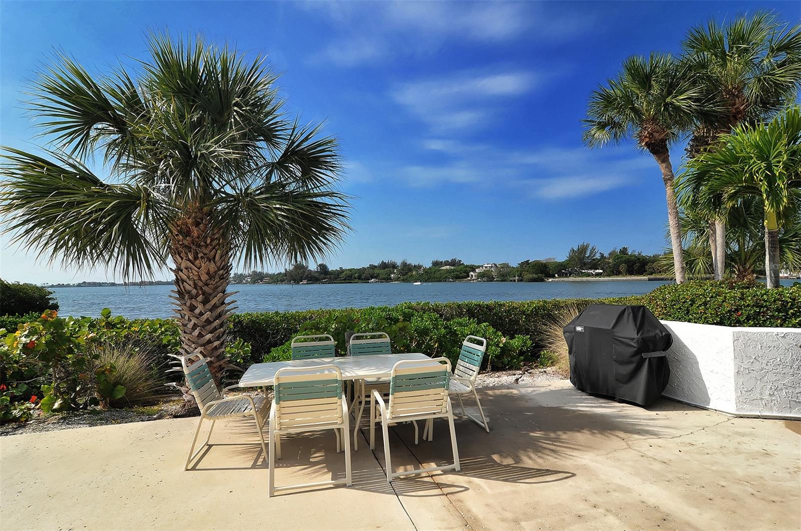 1622 STICKNEY POINT RD #22-102