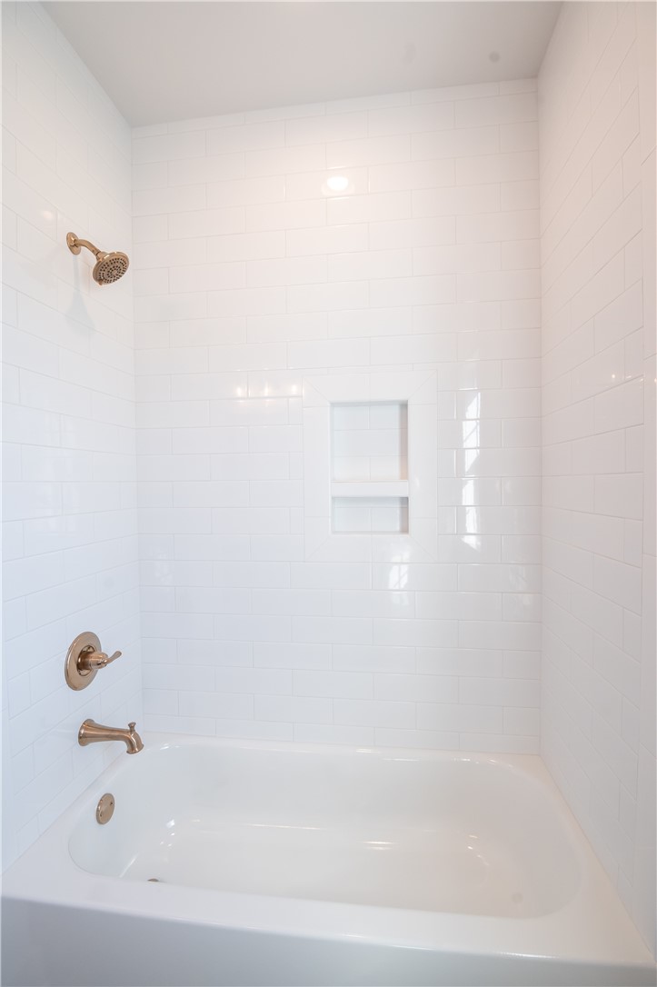 816 SUMMERLIN CIRCLE