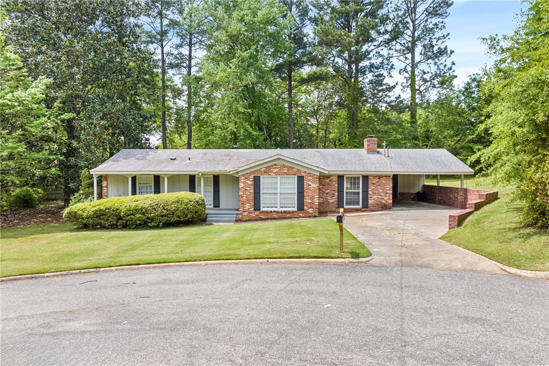 1706 HIGHLAND CIRCLE