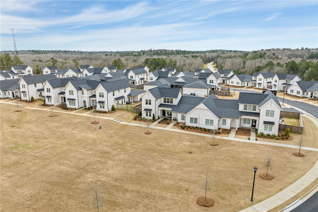 599 GREY OAK CIRCLE