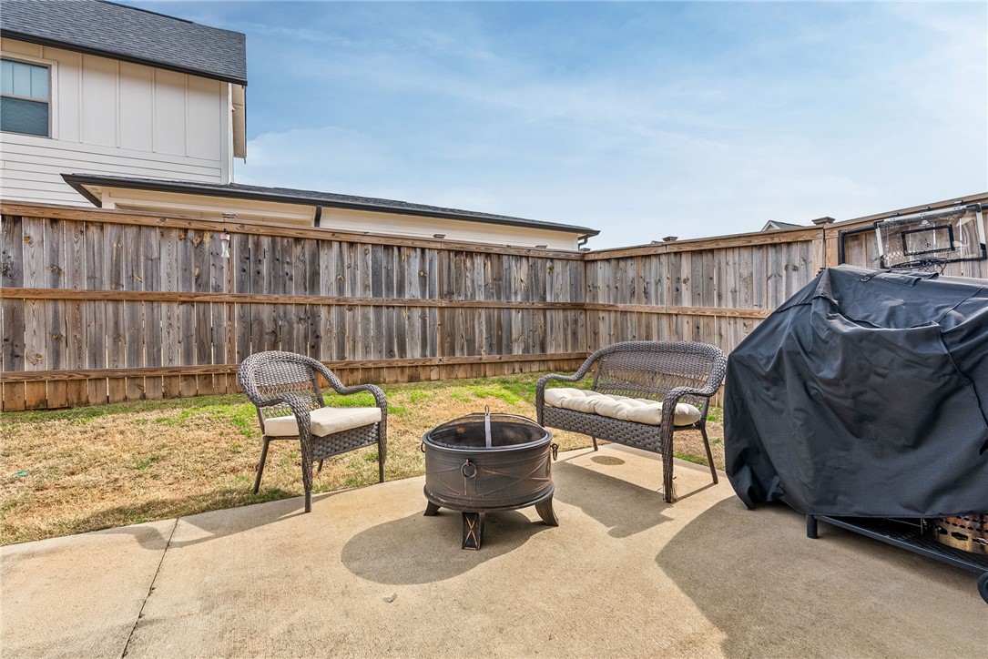 599 GREY OAK CIRCLE