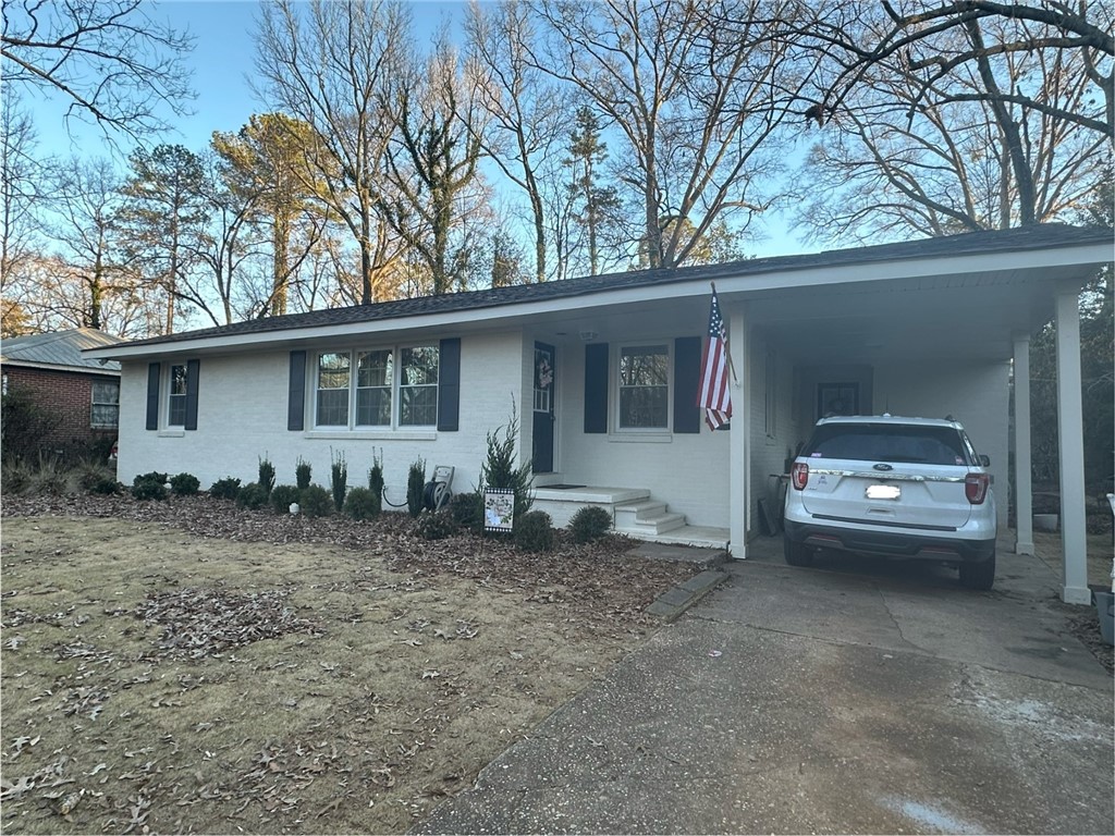 1114 E MAGNOLIA AVENUE