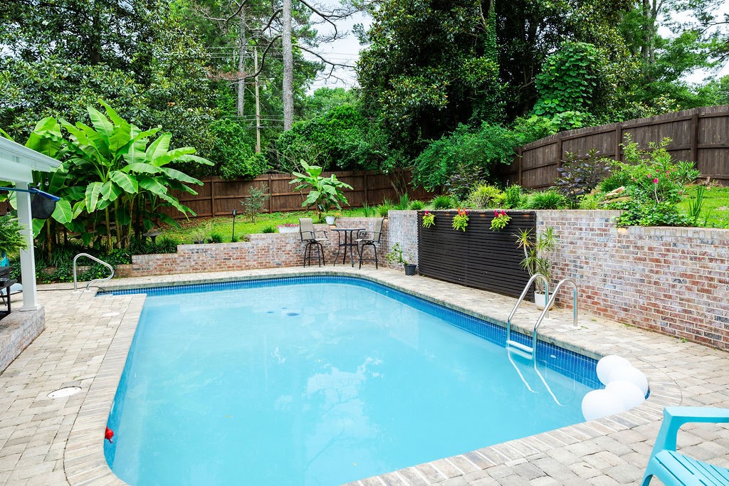 901 CHEROKEE ROAD