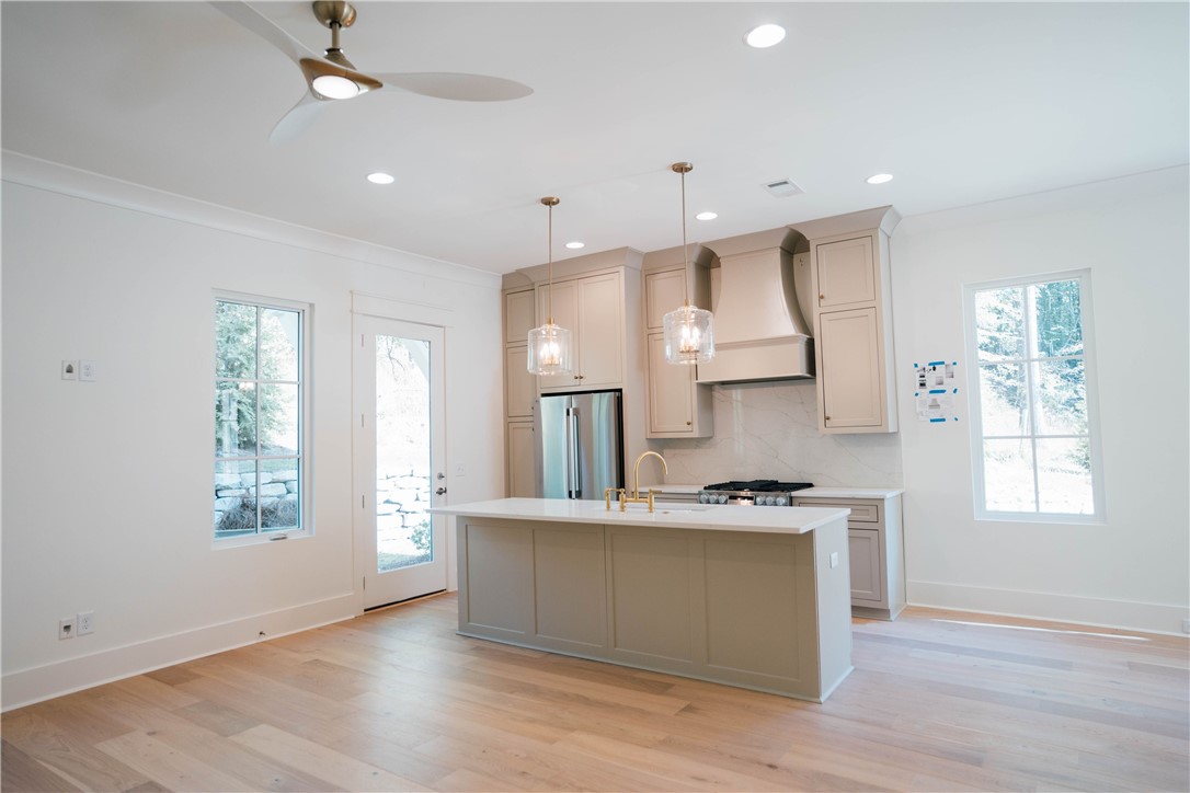 2325 RIVERWOOD DRIVE