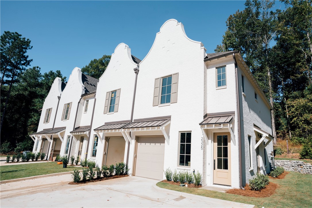2325 RIVERWOOD DRIVE