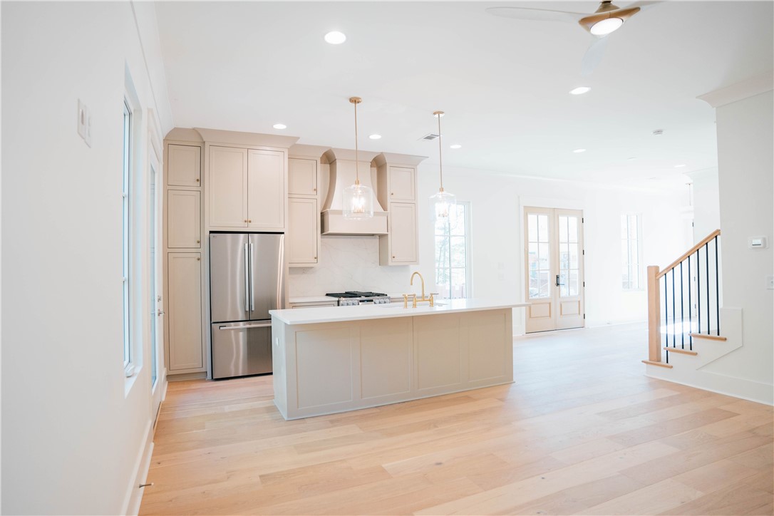 2325 RIVERWOOD DRIVE