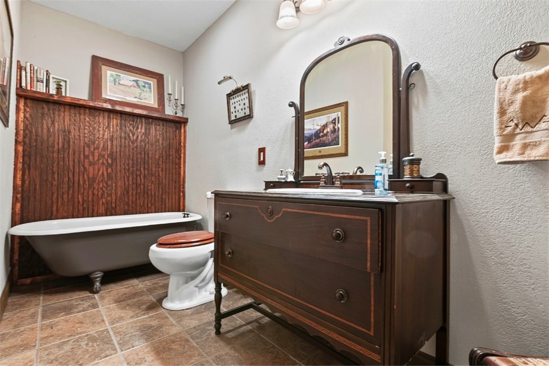 2159 CANARY DRIVE