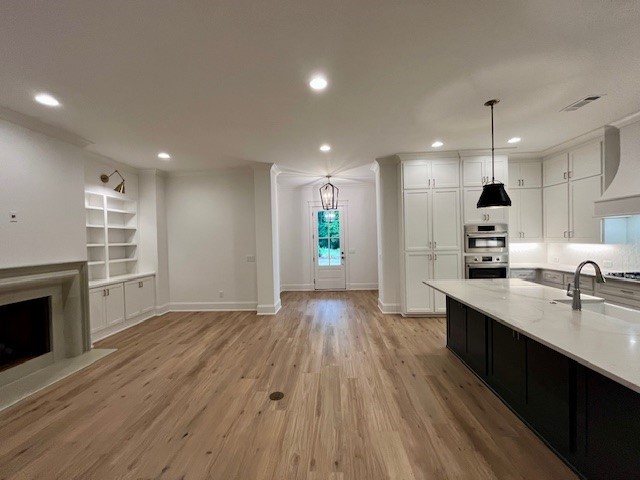 2901 NATIONAL VILLAGE PARKWAY