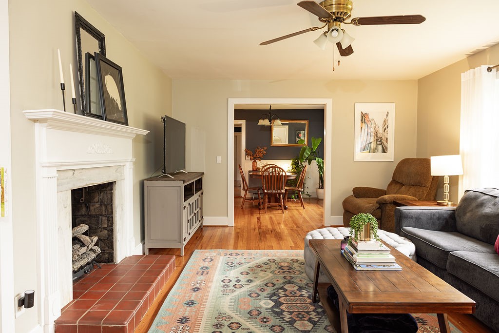 1403 PINEDALE DRIVE