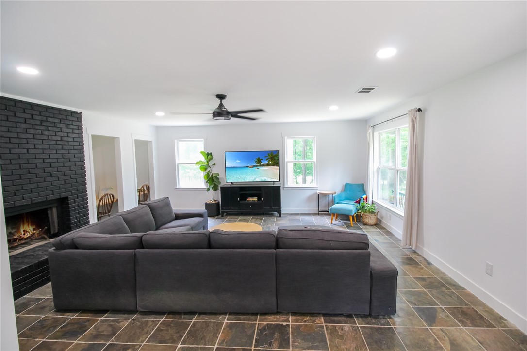 2132 CANARY DRIVE