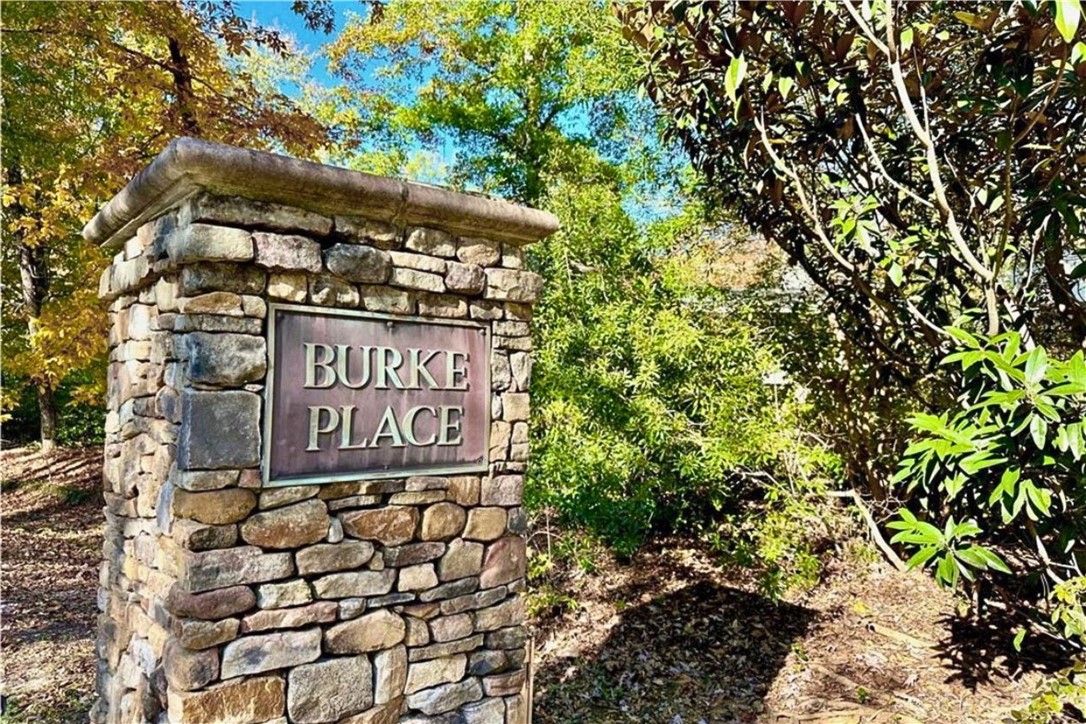 611 BURKE PLACE