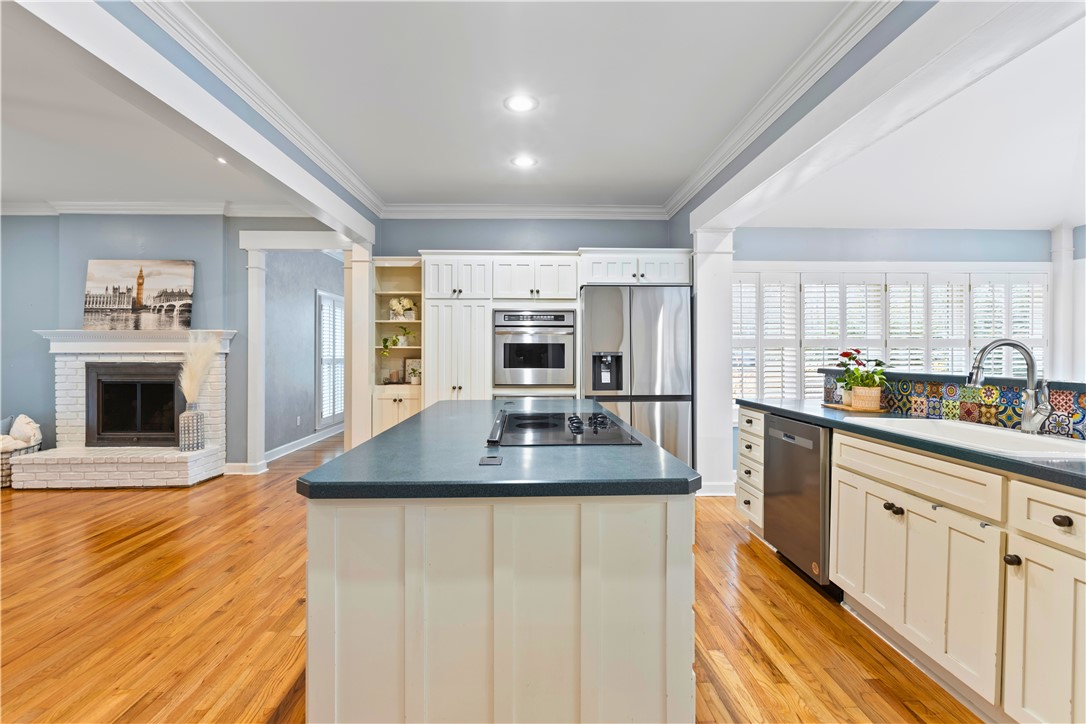 611 BURKE PLACE