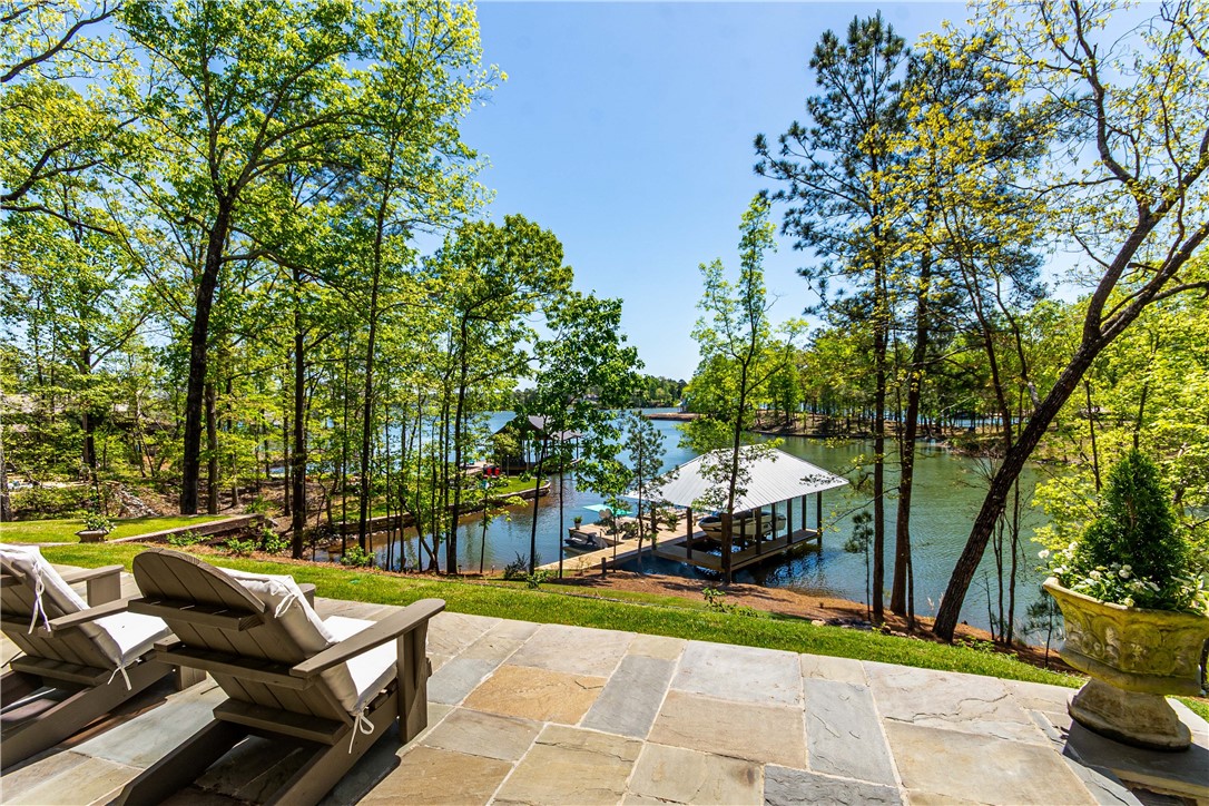 156 KENNEBEC WAY