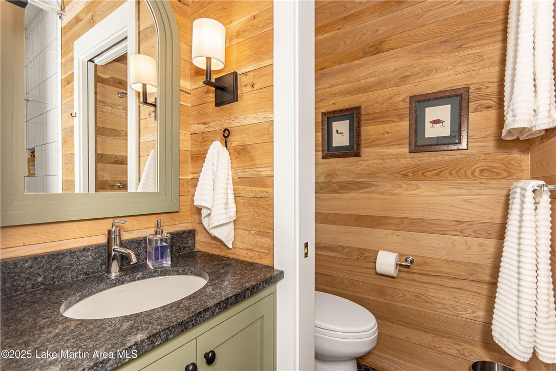 156 KENNEBEC WAY