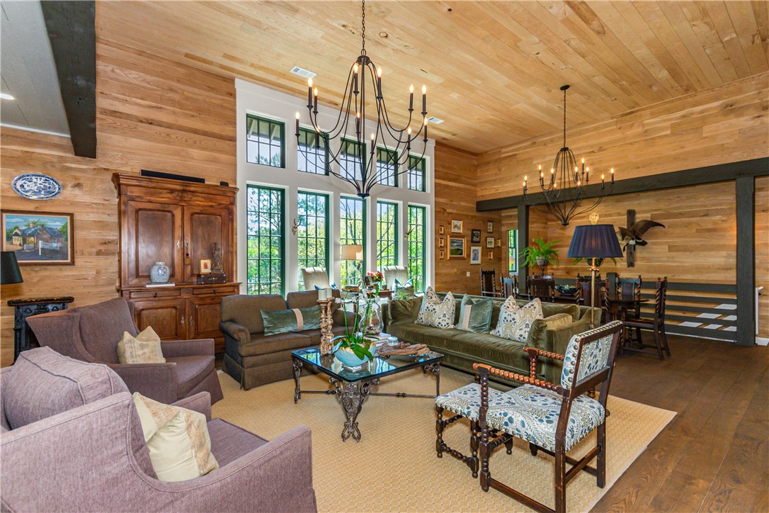 156 KENNEBEC WAY