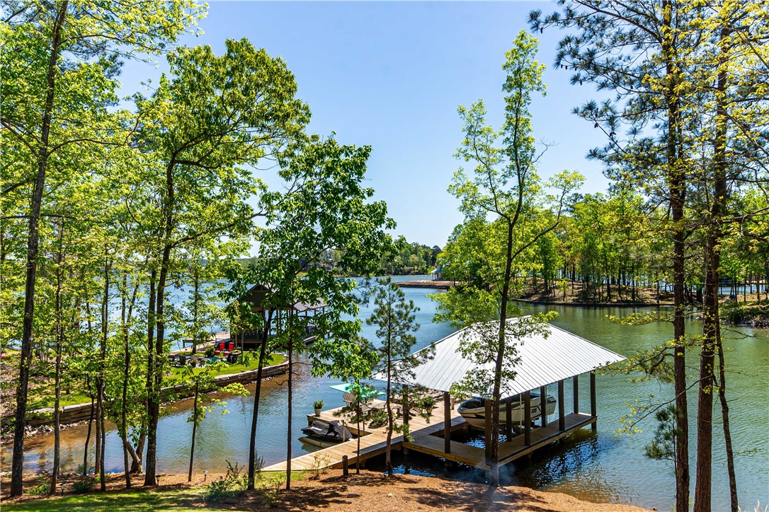 156 KENNEBEC WAY