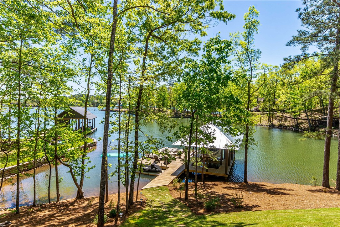 156 KENNEBEC WAY