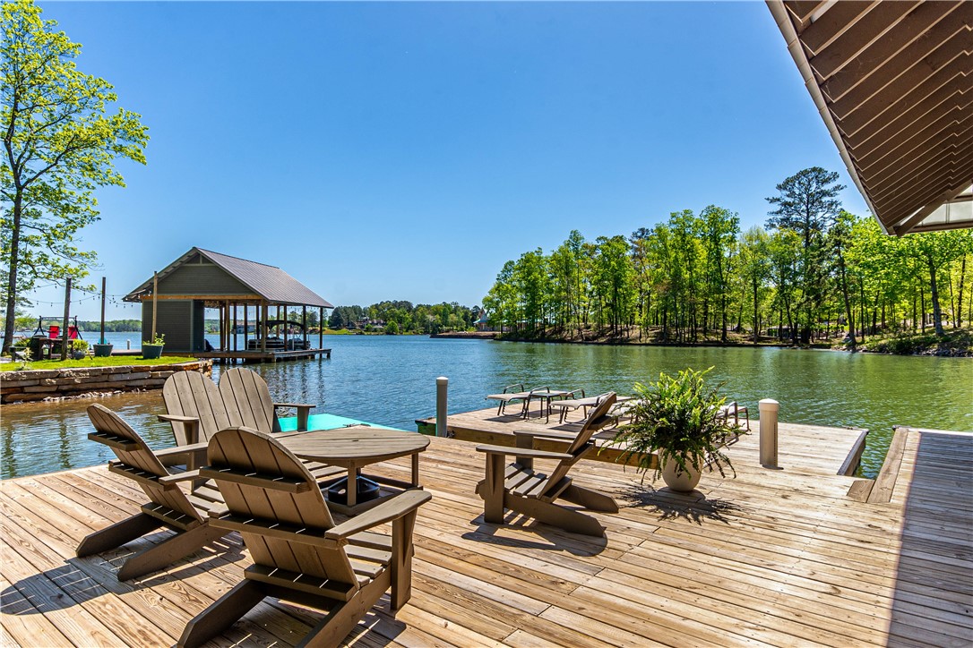 156 KENNEBEC WAY