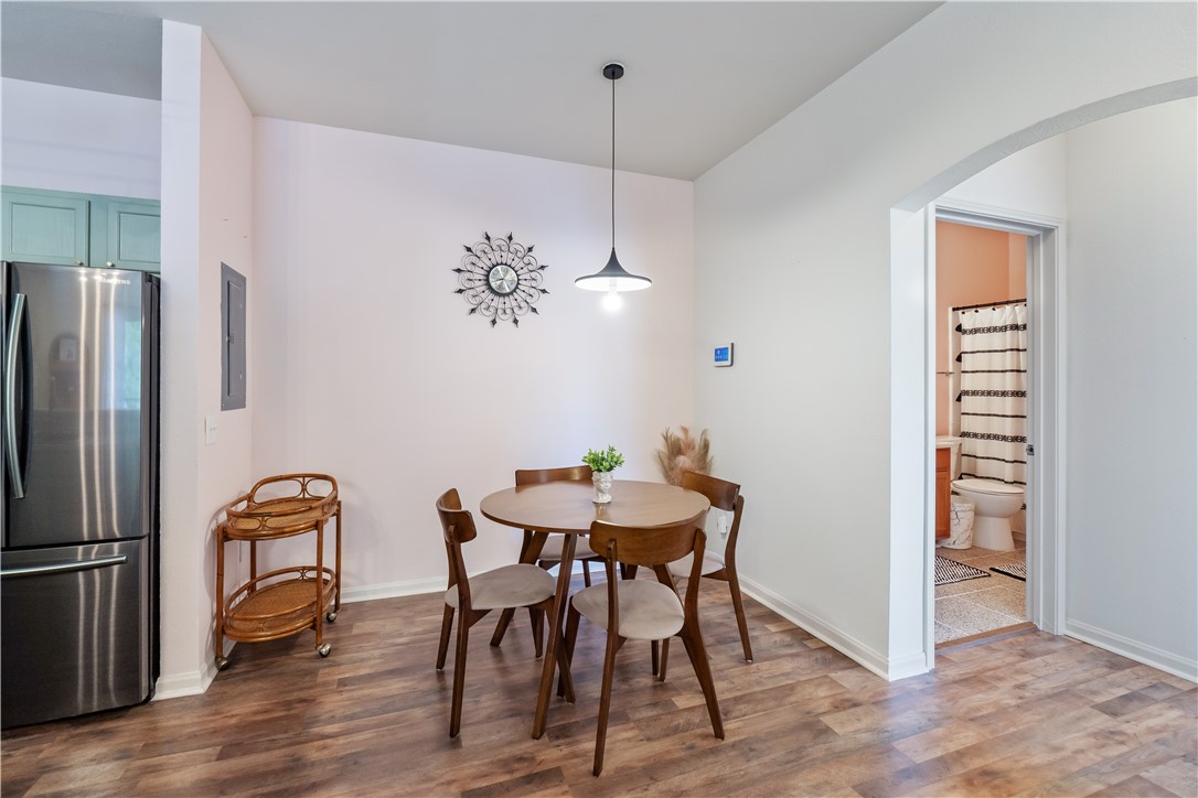 447 W LONGLEAF DRIVE 1201
