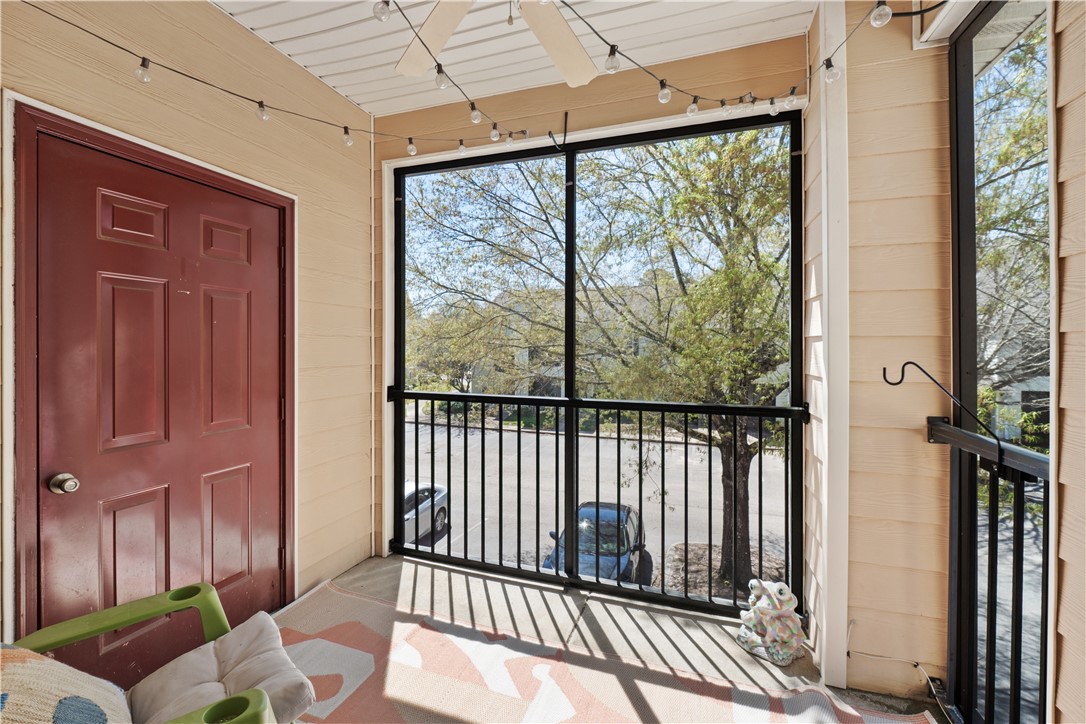 447 W LONGLEAF DRIVE 1201