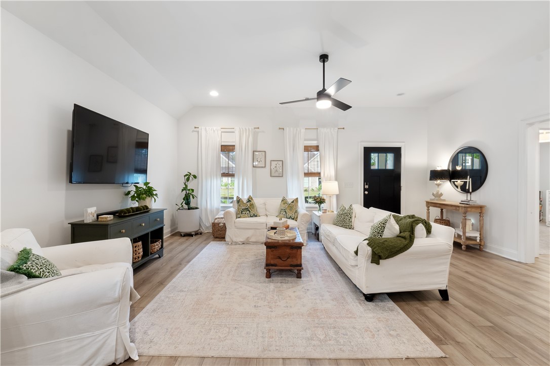 1977 ARMISTEAD LANE