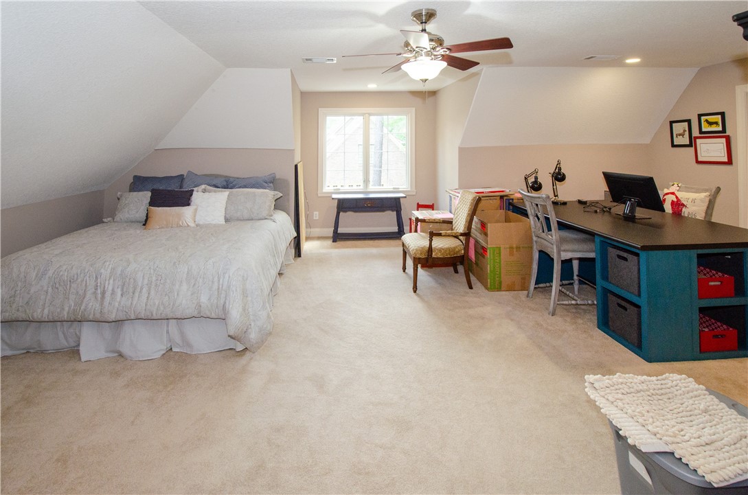2209 MOUNT VERNON LANE