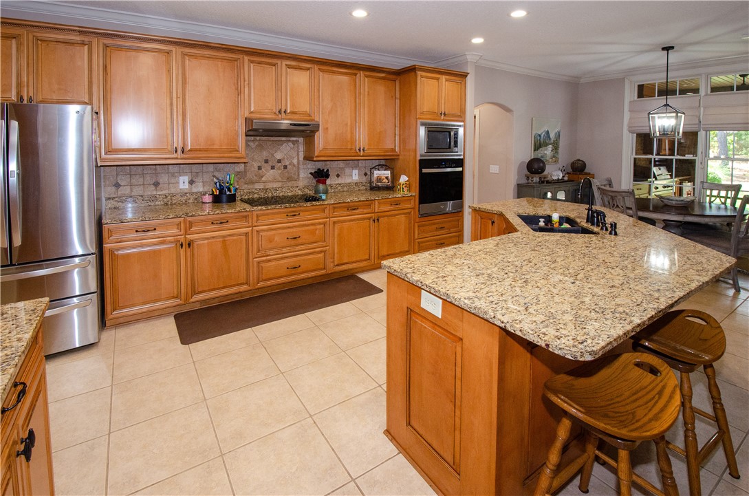 2209 MOUNT VERNON LANE