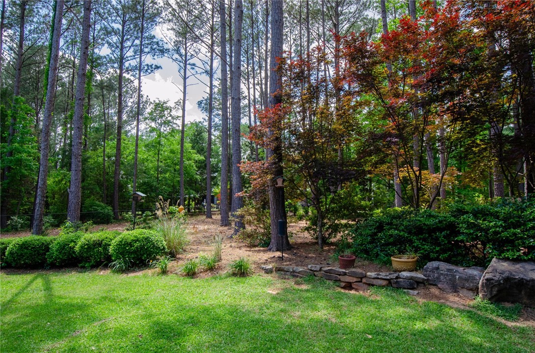 2209 MOUNT VERNON LANE