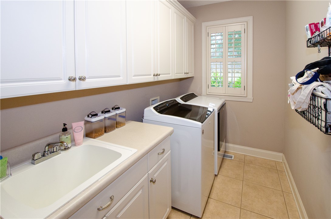 2209 MOUNT VERNON LANE