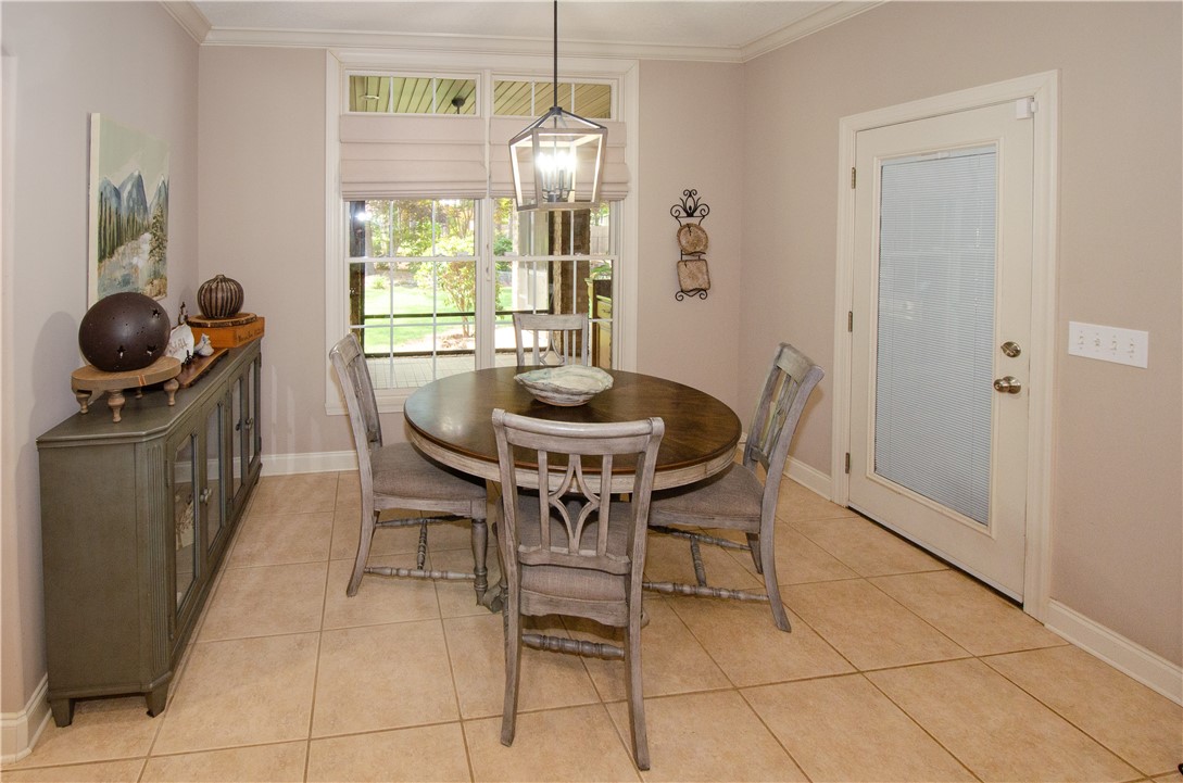 2209 MOUNT VERNON LANE