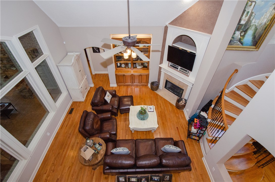 2209 MOUNT VERNON LANE