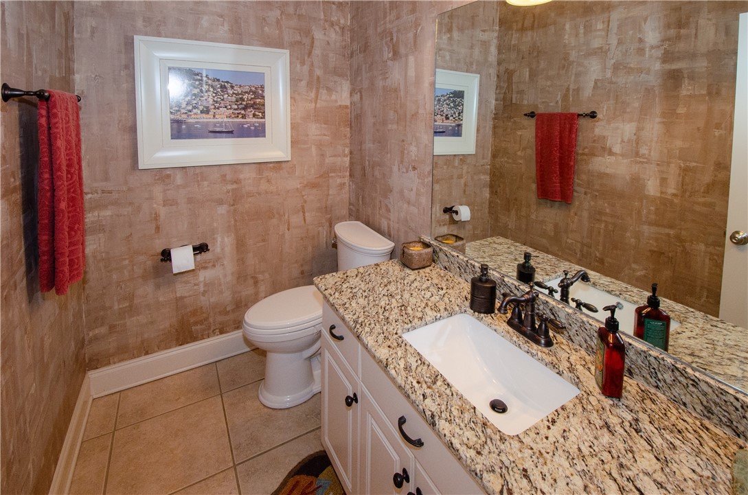 2209 MOUNT VERNON LANE