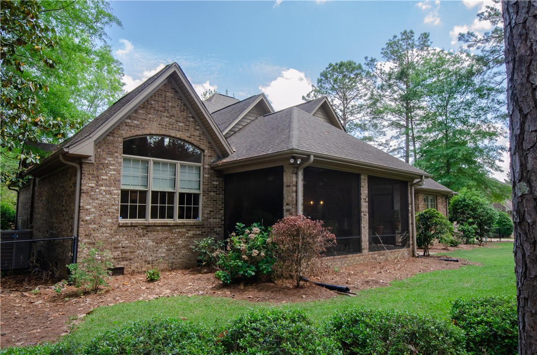 2209 MOUNT VERNON LANE