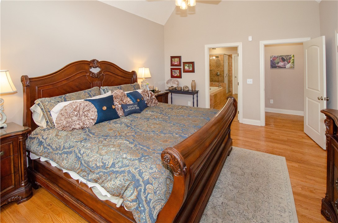 2209 MOUNT VERNON LANE