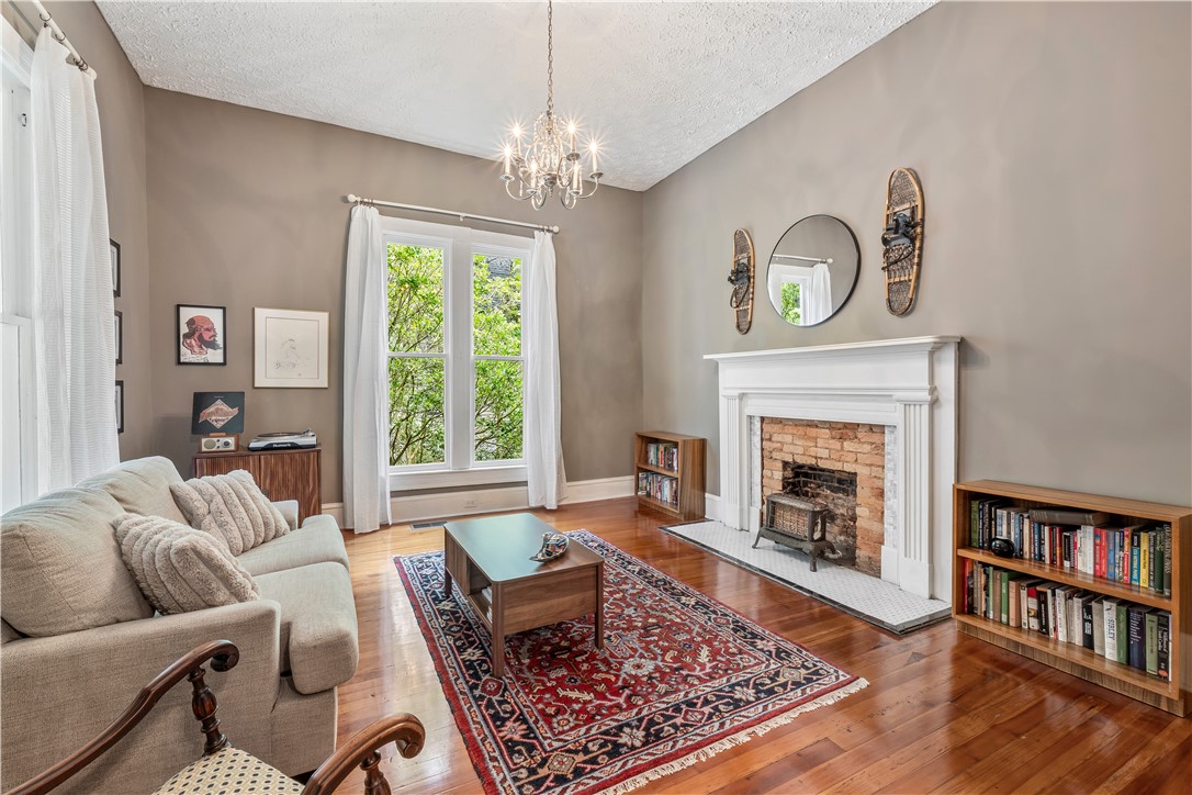 214 N 11TH STREET