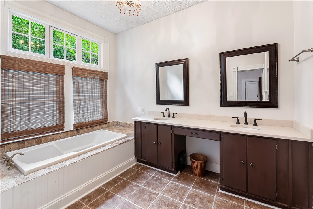 214 N 11TH STREET