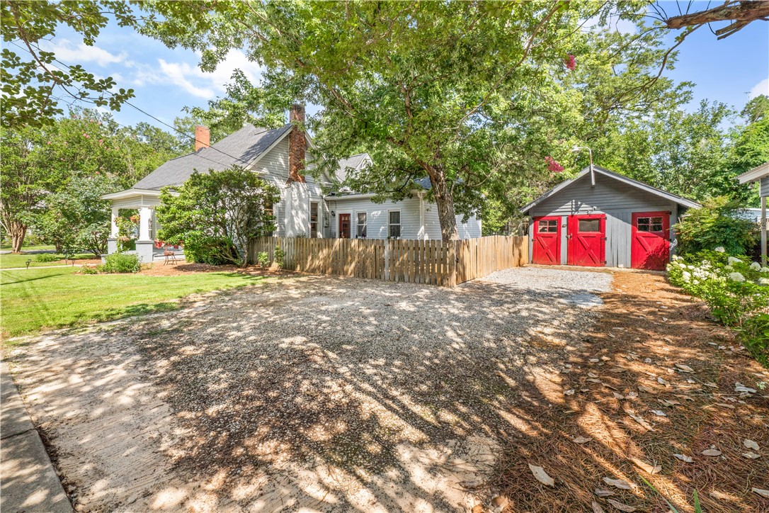 214 N 11TH STREET